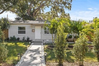 Building Photo - 4350 1st Ave S