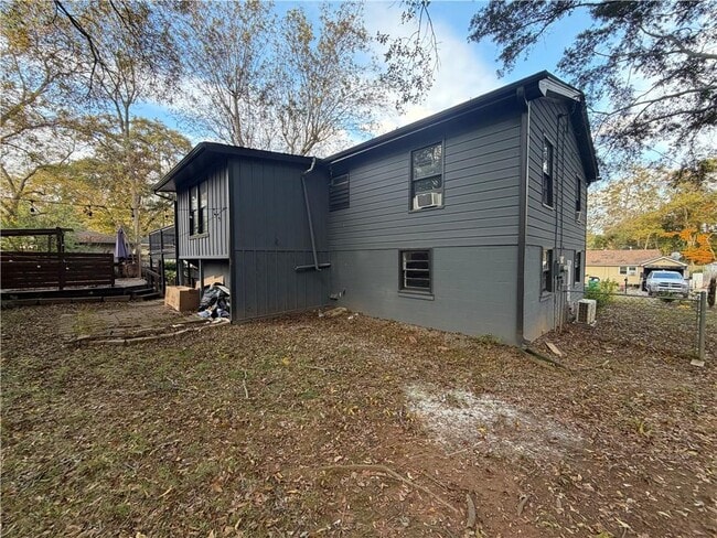 Building Photo - 1772 Martin Pl