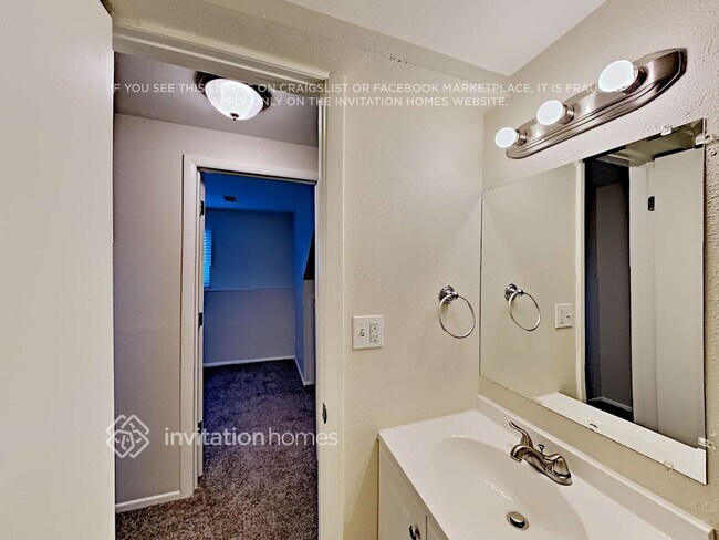 Building Photo - 13595 Green Ct