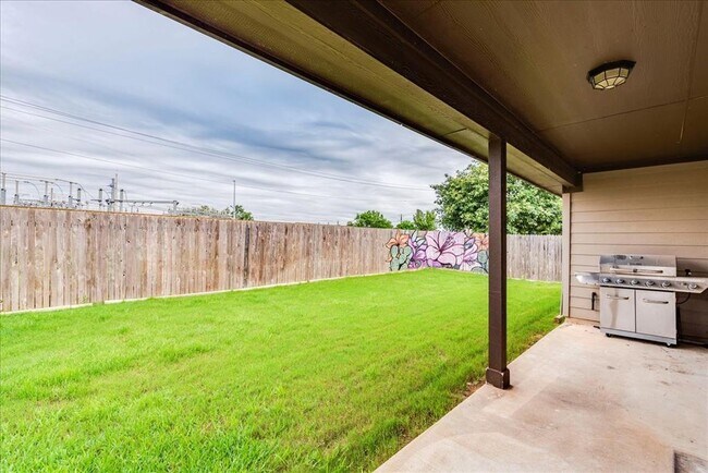 Building Photo - 13000 Alans Way