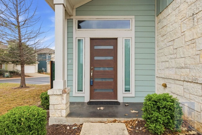 Building Photo - 5901 Rubicon Run