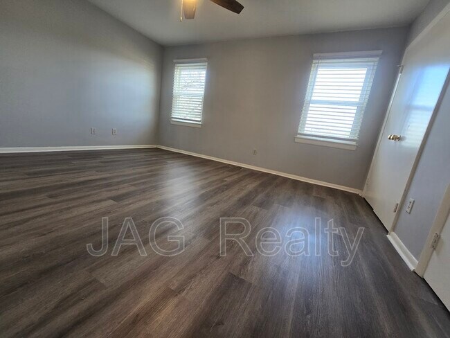 Building Photo - 5725 Bramblegate Rd