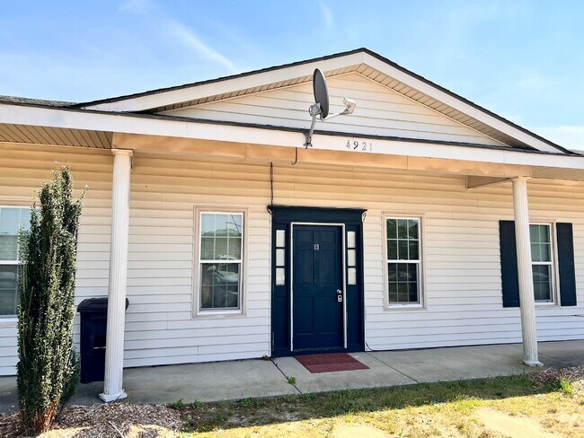 Building Photo - 4921 Fairground Rd