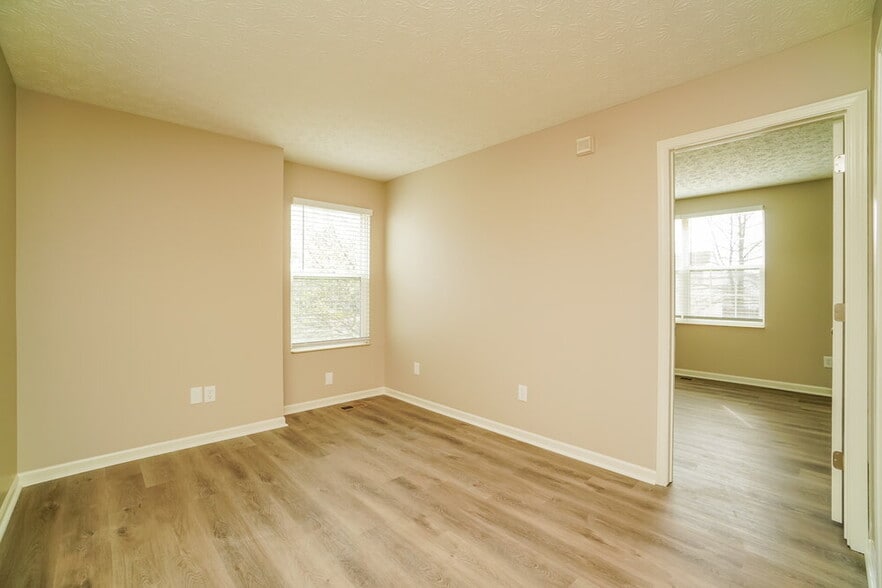 Building Photo - 3158 Kings Realm Ave