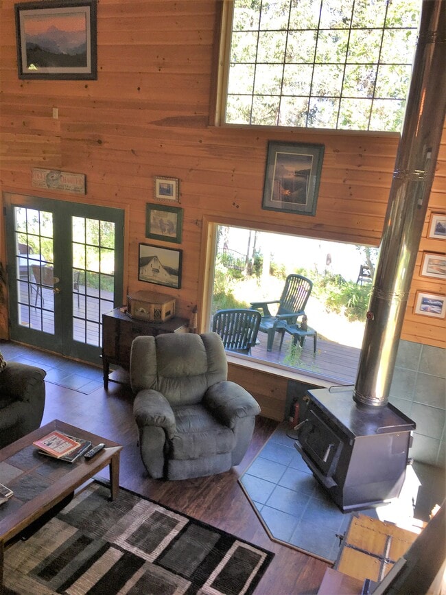 Building Photo - 32992 Johnsons Dr