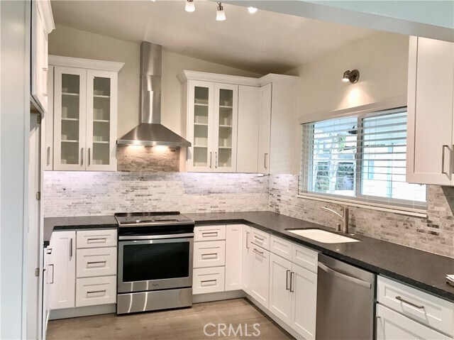 Building Photo - 374 Palos Verdes Blvd
