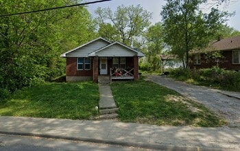 Building Photo - 203 E Sexton Rd