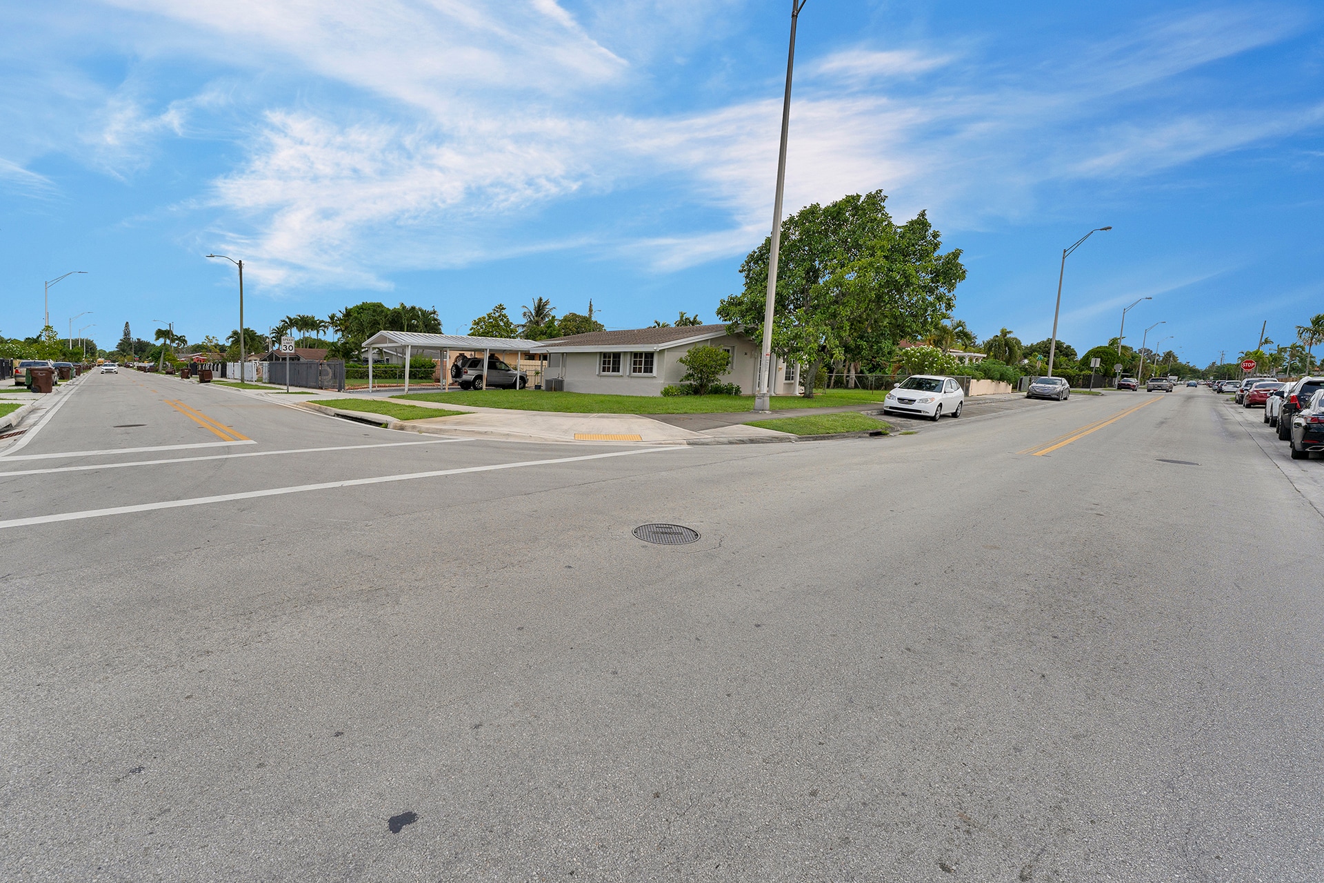 Building Photo - 361 SE 6th Ave