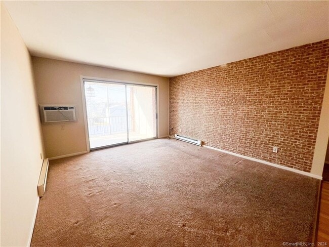 Building Photo - 185 Melba St