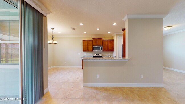 Building Photo - 29 Lakefront Ln
