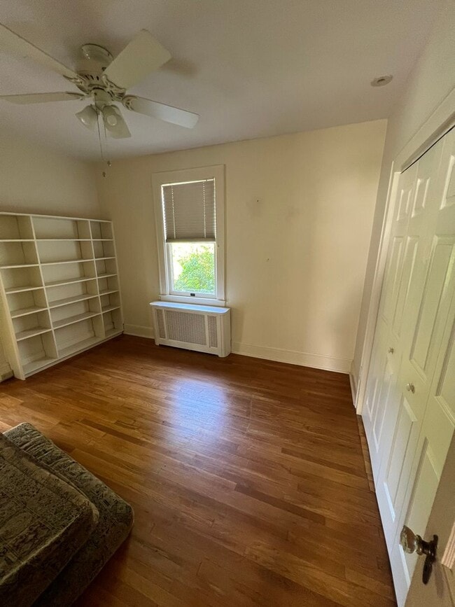 Building Photo - Beautiful 4 BR Brick Cape Cod in Lancaster!