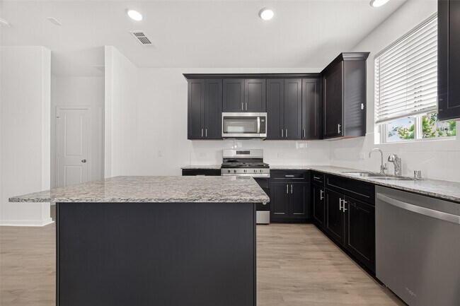 Building Photo - 338 Shady Cedar Hl Ln