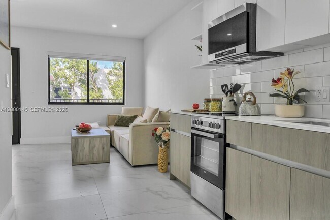 Building Photo - 944 Jefferson Ave