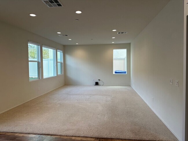 Building Photo - HSA1