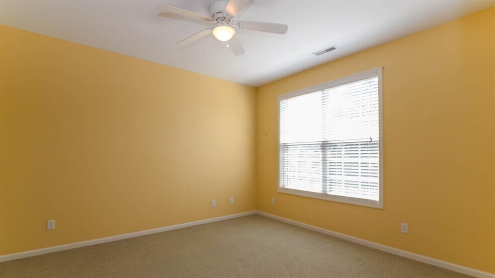 Building Photo - 273 Scio Village Ct