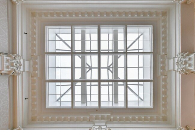 Building Photo - 21 Beacon St