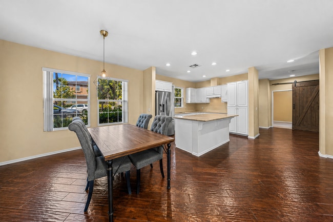 Building Photo - 1732 Wolf Canyon Loop