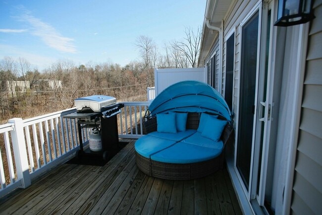 Building Photo - 1313 Emerald View Ct