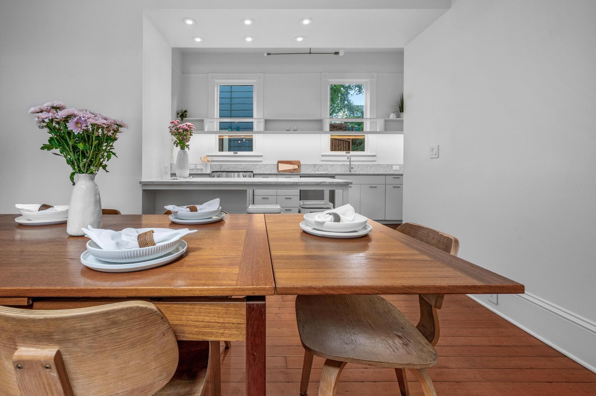 Building Photo - 1720 NW Hoyt St