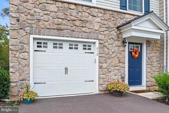 Building Photo - 410 Arbor Blvd