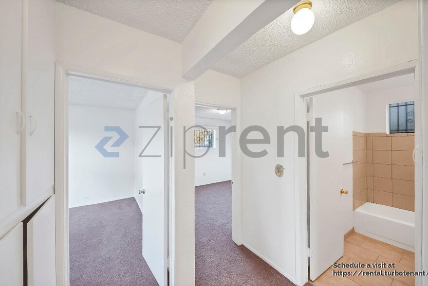 Building Photo - 2458 Normandie Ave