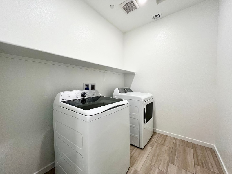 Building Photo - 1546 Eva Xing Pl