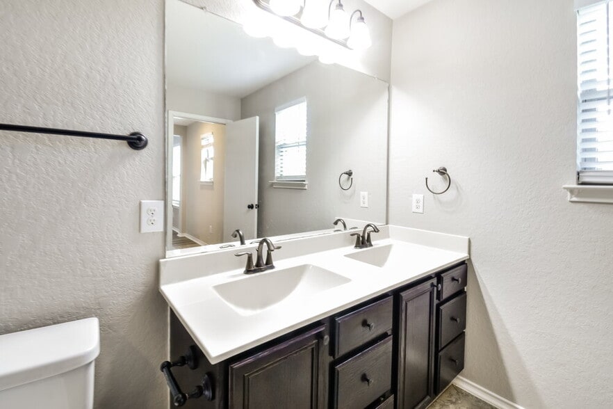Building Photo - 6839 Loma Blanca