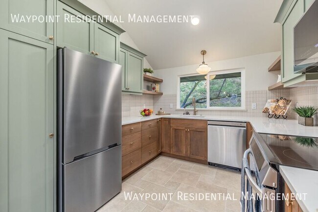 Building Photo - 2989 S Ivy St