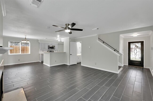 Building Photo - 12652 Pine Bush Dr