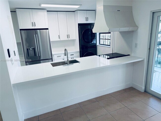 Building Photo - 7011 Crown Gate Ct