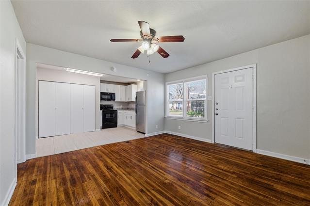 Building Photo - 110 Poplar St