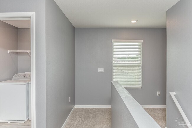 Building Photo - 5720 Blackhorse Cir