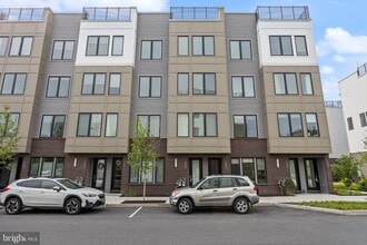 Building Photo - 2150 Northbank Pl