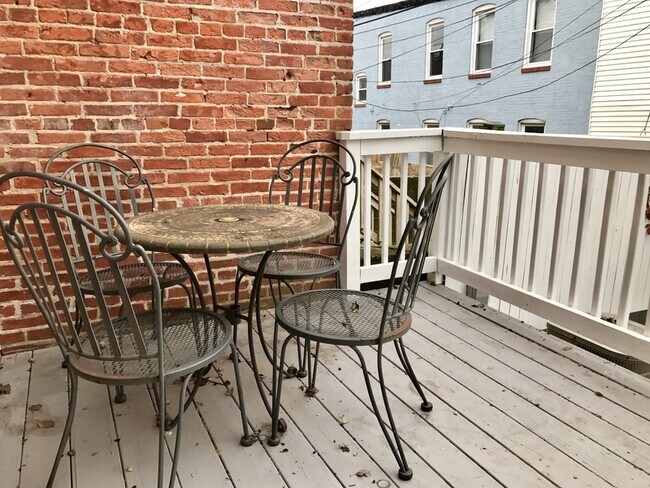 Building Photo - 25 N Montford Ave