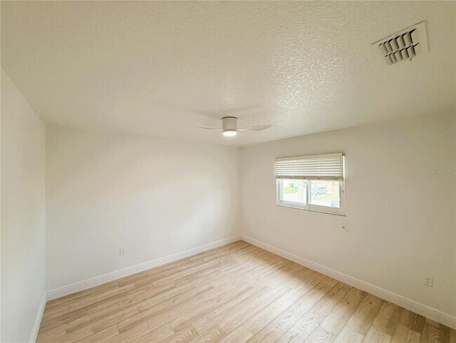 Building Photo - 4560 Rickover Ct