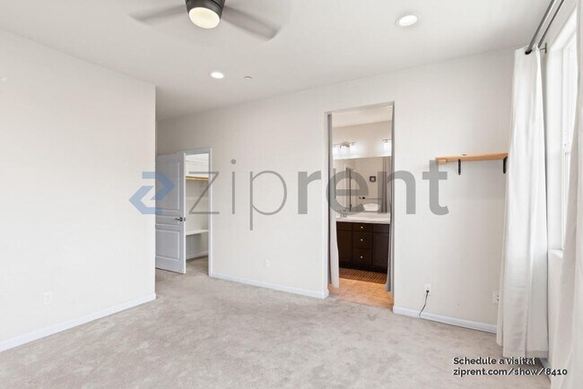 Building Photo - 5572 Campbell Ln