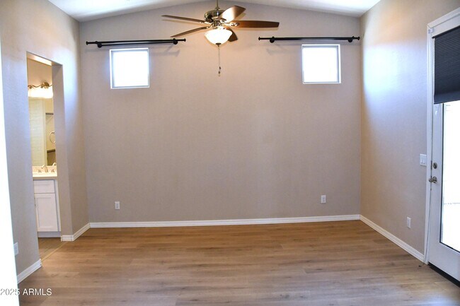 Building Photo - 2362 W Sierra Vista Dr