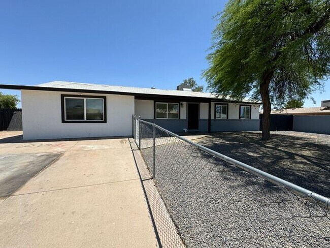 Building Photo - Apply Here: https://realty480pm.appfolio.c...