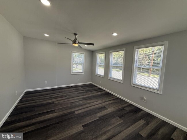 Building Photo - 383 Johnson Ave