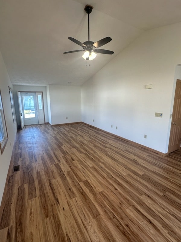 Building Photo - 123 Eagles Pt W