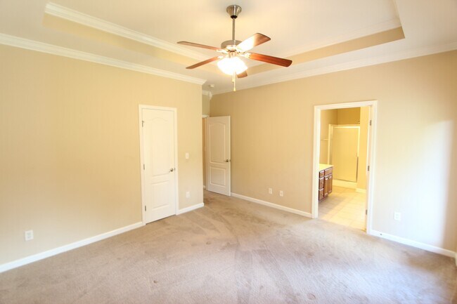 Building Photo - 222 Oxmoor Pl