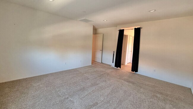 Building Photo - 5474 Starlight Pl