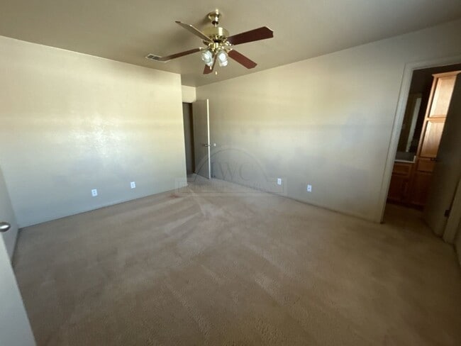 Building Photo - 1303 Chips Dr