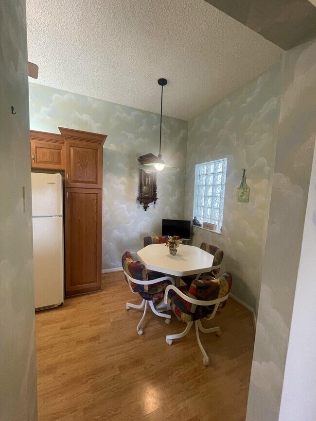 Building Photo - 5415 Verona Dr