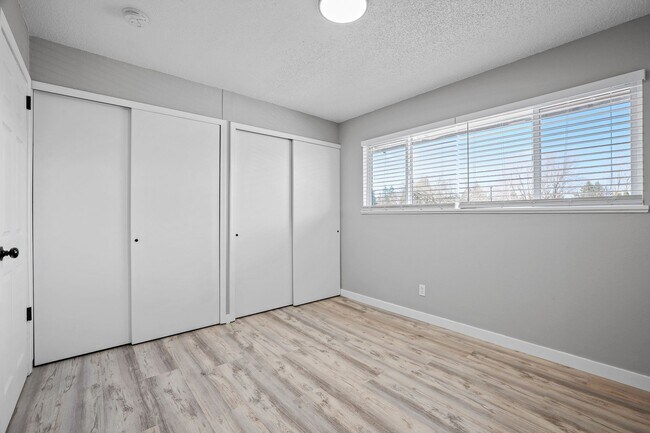 Building Photo - Beautifully remodeled 3BR in Gresham. 1/2 off first months rent!