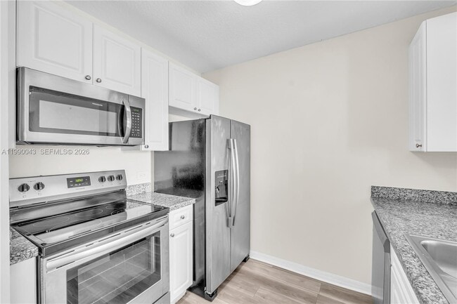 Building Photo - 900 SW 8th St