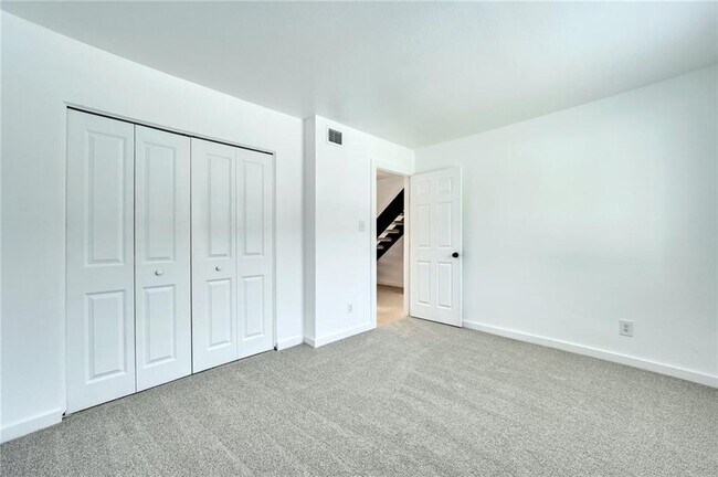 Building Photo - 1502 Bridgeway Dr