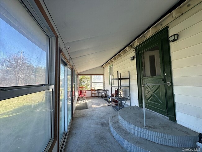 Building Photo - 496 Bloomingburg Rd