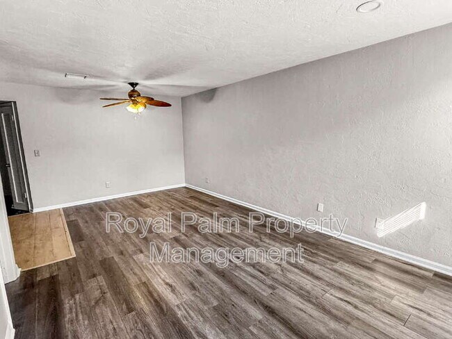 Building Photo - 3744 Estelle Ave