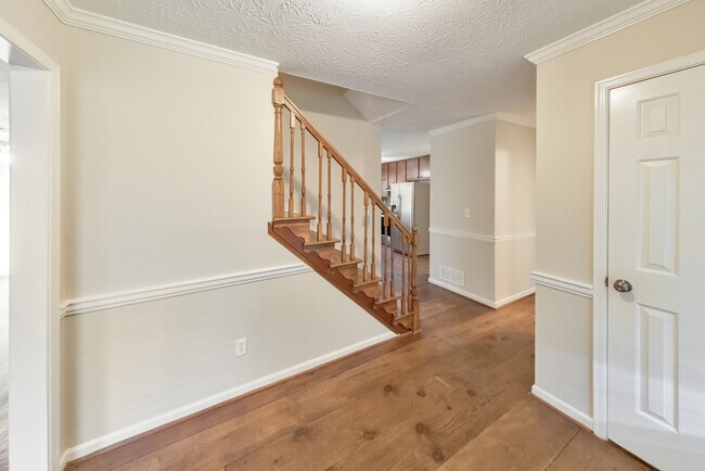 Building Photo - 2980 Hembree Rd NE